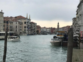 Отель Palazzo Grassi and Accademia Bridge superb House  Венеция